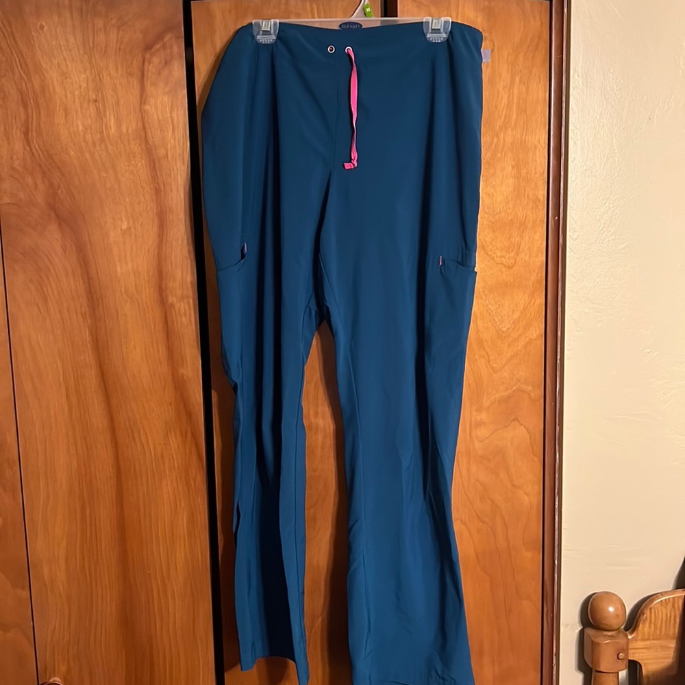 Smitten scrub bottoms